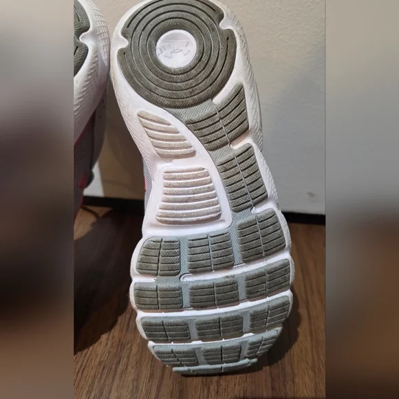 Women's Bright Pink And Gray Under Armour Shoes, Size 6.5 - Picture 14 of 15